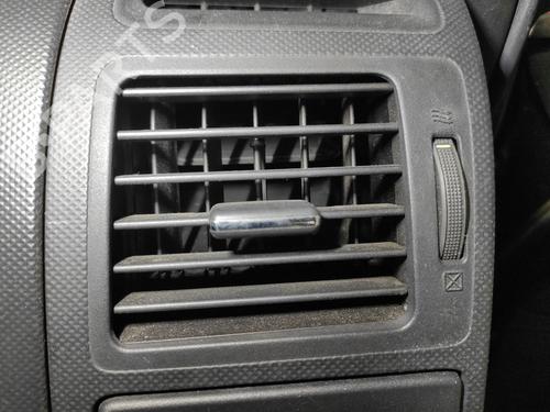 air-vent-toyota-auris-_e15_-2006-2007-2008-2009-2010-2011-2012-2013-34604171 main image