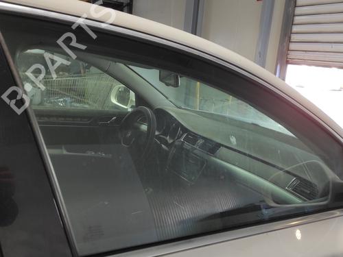 front-right-door-window-skoda-superb-ii-3t4-2008-2009-2010-2011-2012-2013-2014-2015-23953638 main image