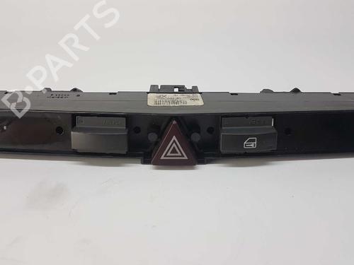 Used Warning switch OPEL ASTRA H (A04) [2004-2014]  6011204