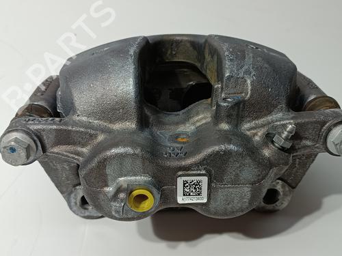 Right front brake caliper MERCEDES-BENZ CLA Shooting Brake (X118) CLA 200 d (118.612) | BP23099749M104