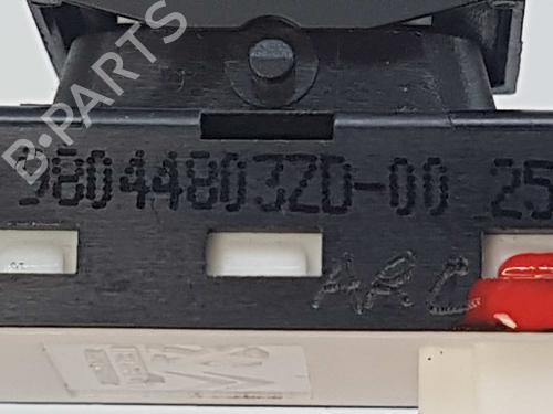 Right rear window switch PEUGEOT 3008 II SUV (MC_, MR_, MJ_, M4_) 1.2 THP/ PureTech 130 (MRHNSM, MRHNSU, MRHNSJ, MRHNYW,... | BP9074401I28