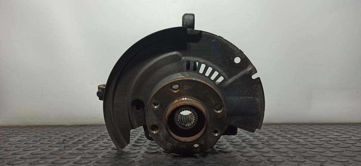 Left front steering knuckle RENAULT CLIO V (B7_) 1.0 TCe 90 (B7MT 