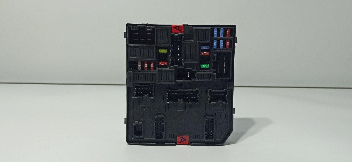 Fuse box NISSAN QASHQAI II SUV (J11, J11_) 1.5 dCi 11915529 BParts