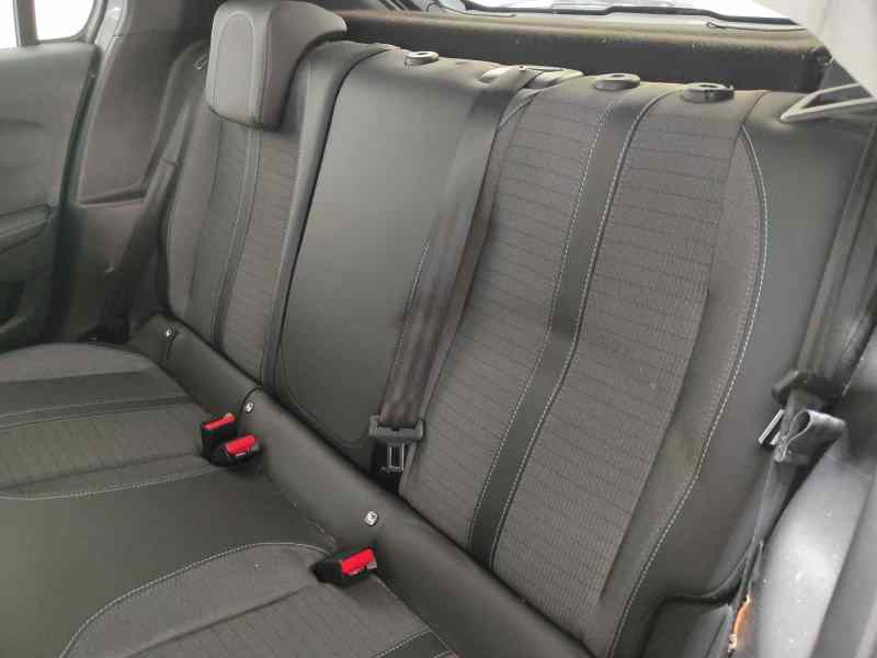 peugeot 208 seat belt