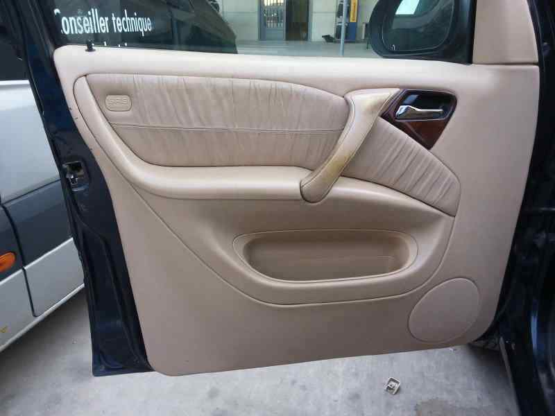 Poignée Et Mécanisme De Porte Avant Gauche Pour Mercedes GL ML (W164, W251) - Occasion - Sans Clé