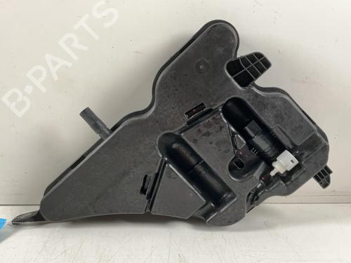 Used Windscreen washer tank Windscreen washer tank 37468318 37468318