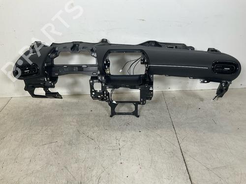 Used Dashboard Dashboard TOYOTA YARIS CROSS (MXP_) 1.5 Hybrid (MXPJ10) (92 hp) 39918256 39918256