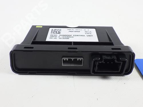 control-unit-tesla-model-s-5yjs-85d-awd-tesla-1007512-00-b-2012-7804467 main image