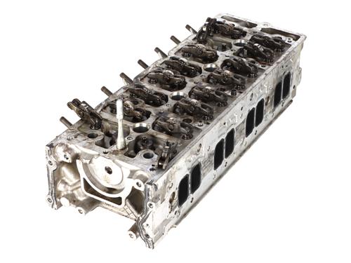 Used Cylinder head Cylinder head VW TOUAREG (CR7, RC8) 4.0 V8 TDI 4motion (421 hp) 25335531 25335531