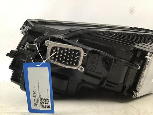 Right headlight VW TOUAREG (CR7, RC8) 3.0 TDI 4motion | BP33218623C29 - Image 2