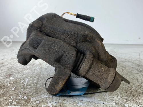 Used Right front brake caliper Right front brake caliper MERCEDES-BENZ VITO Van (W447) 110 CDI (447.601, 447.603, 447.605) (102 hp) 39925423 39925423