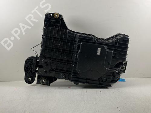 Used AdBlue tank AdBlue tank PEUGEOT 3008 II SUV (MC_, MR_, MJ_, M4_) 1.5 BlueHDi 130 (131 hp) 40292801 40292801