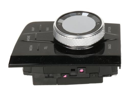 switch-bmw-x5-g05-f95-2018-39922674 main image