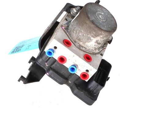 Used ABS pump ABS pump TESLA MODEL Y (5YJY) Long Range All-wheel Drive (514 hp) 39923315 39923315