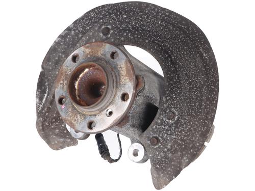Used Left front steering knuckle BMW 1 (F20) 120 i (184 hp) 11806750