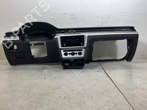 Armaturenbrett für Armaturenbrett VW PASSAT B8 Variant (3G5, CB5) 2.0 TDI (190 hp) 33982012 33982012