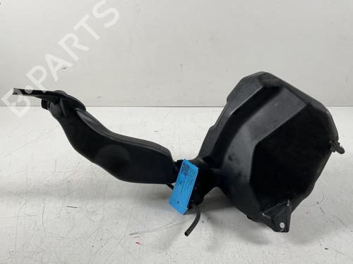 Used Windscreen washer tank Windscreen washer tank TESLA MODEL Y (5YJY) Long Range All-wheel Drive (514 hp) 39923314 39923314