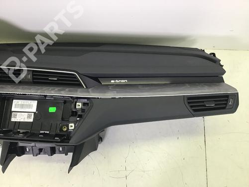 Dashboard AUDI E-TRON (GEN) 55 quattro | BP11082384C46 