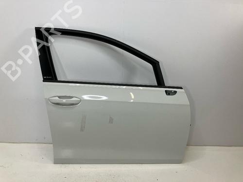Used Right front door VW GOLF VIII (CD1, DA1) 2.0 TDI (150 hp) 28076085