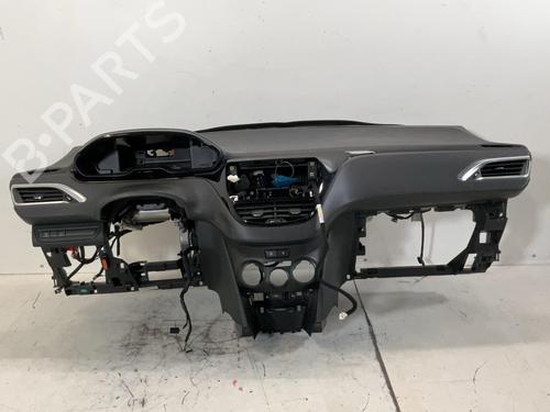 Used Dashboard Dashboard 37529968 37529968