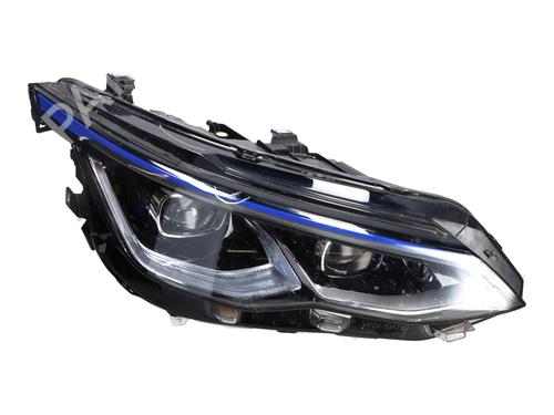 Used Right headlight VW GOLF VIII (CD1, DA1) 1.4 GTE Plug-in Hybrid (150 hp) 30836497