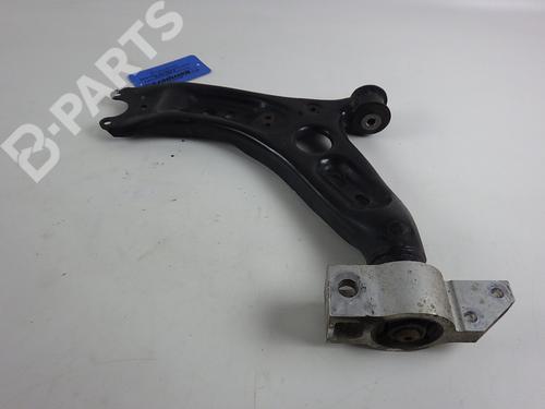 Venstre fortil bærearm VW GOLF VI Convertible (517) 2.0 TDI (140 hp) 4023629