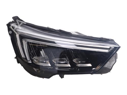 Used Right headlight OPEL CROSSLAND X / CROSSLAND (P17, P2QO) 1.2 (75) (131 hp) 28082981