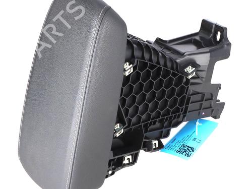 Used Armrest / Center console Armrest / Center console 38305701 38305701