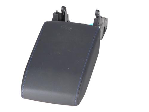 armrest-center-console-vw-golf-viii-cd1-da1-2019-39918918 main image