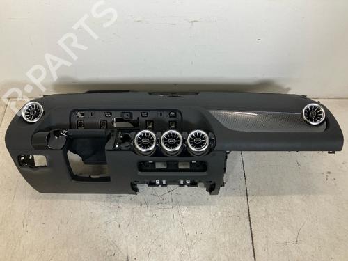 Instrumentbord MERCEDES-BENZ GLA (H247) AMG GLA 35 4-matic (247.751) (306 hp) 26537248