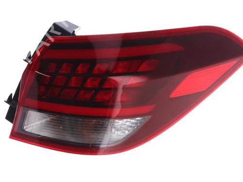 Used Right taillight Right taillight HYUNDAI i30 (PDE, PD, PDEN) 1.6 CRDi hybrid 48V (136 hp) 39949526 39949526