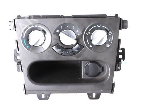 Used Climate control Climate control 37468509 37468509