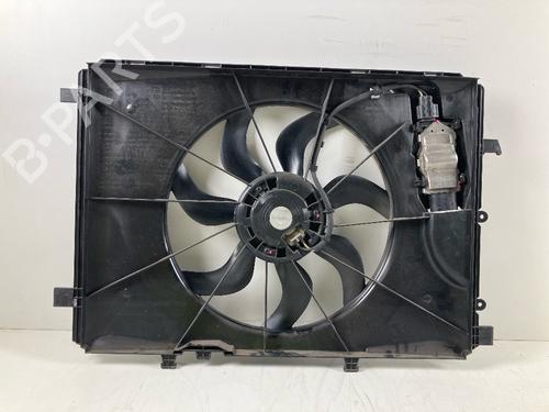Used Radiator fan MERCEDES-BENZ GLA-CLASS (X156) GLA 180 (156.942) (122 hp) 28156516