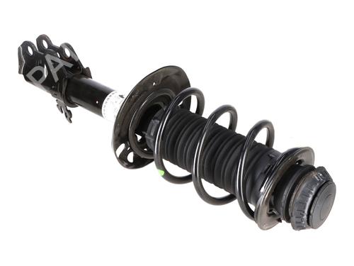 Used Left front shock absorber Left front shock absorber TOYOTA YARIS CROSS (MXP_) 1.5 Hybrid (MXPJ10) (92 hp) 39925462 39925462