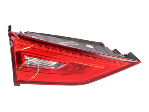Venstre baglygte bagklap AUDI A3 Limousine (8VS, 8VM) S3 quattro (286 hp) 28104747