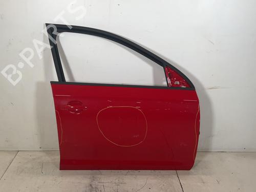 Used Right front door Right front door 31758119 31758119