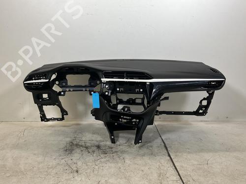 Used Dashboard Dashboard OPEL CORSA F (P2JO) 1.2 (68) (101 hp) 40189576 40189576