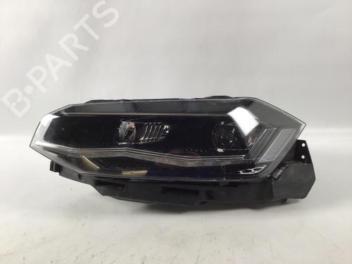 Used Left headlight VW POLO VI (AW1, BZ1, AE1) 1.0 (65 hp) 33218619