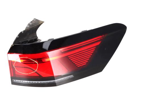 Used Right taillight Right taillight VW PASSAT B9 Variant (CJ5) 1.5 eTSI (150 hp) 39918802 39918802