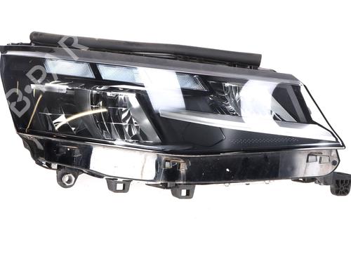 right-headlight-vw-multivan-t7-stm-stn-2021-37454741 main image