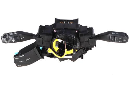 switch-ford-kuga-ii-dm2-2012-37468591 main image
