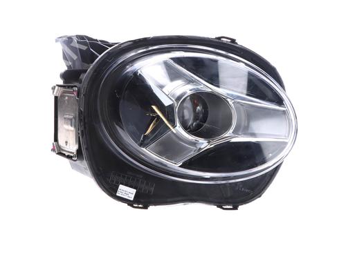 right-headlight-nissan-juke-f16_-2019-40043597 main image
