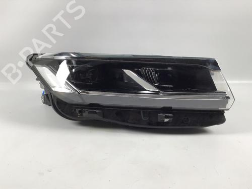 Used Right headlight Right headlight VW TOUAREG (CR7, RC8) 3.0 TDI 4motion (286 hp) 33302978 33302978