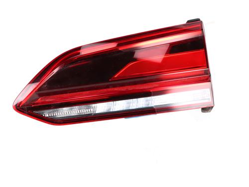 right-tailgate-light-vw-touareg-cr7-rc8-2017-34475713 main image
