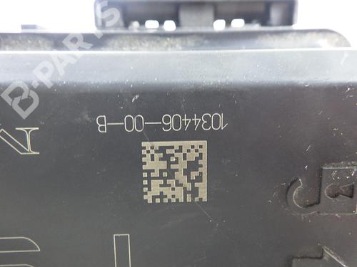 Fuse box TESLA MODEL S (5YJS) 85D AWD | BP7804454E1 - Image 3