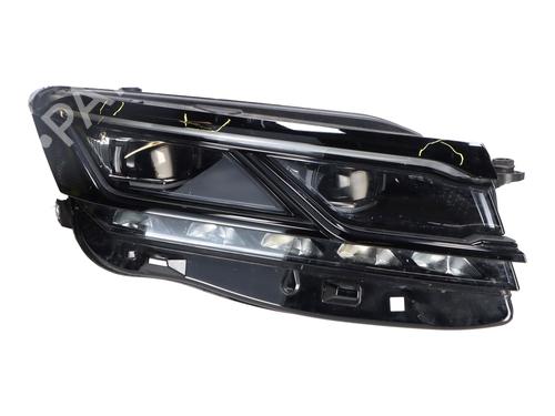 Used Right headlight VW TOUAREG (CR7, RC8) 3.0 TDI 4motion (231 hp) 29607335