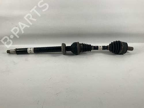 Used Left front driveshaft MERCEDES-BENZ GLA-CLASS (X156) GLA 180 (156.942) (122 hp) 17463601
