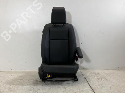 right-front-seat-peugeot-expert-van-v_-2016-39927830 main image