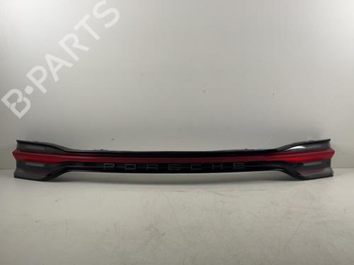 Used Rear center light Rear center light PORSCHE MACAN (95B) 2.0 (95BAU1) (265 hp) 39922267 39922267
