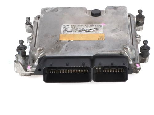 Used Engine control unit (ECU) Engine control unit (ECU) MERCEDES-BENZ S-CLASS (W222, V222, X222) S 350 BlueTEC / d 4-matic (222.033, 222.133) (258 hp) 40599323 40599323
